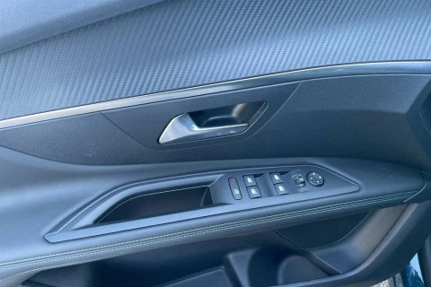 Peugeot 3008 1.2 PureTech 96KW (130CV) S&S Allure