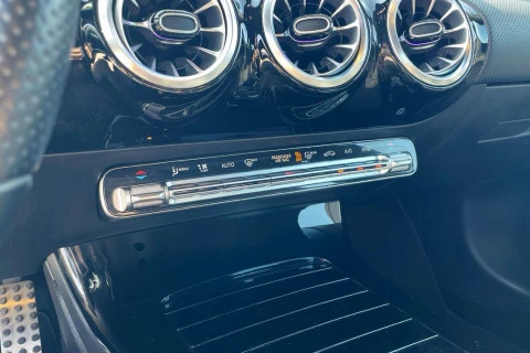 Mercedes-Benz CLA CLA 180