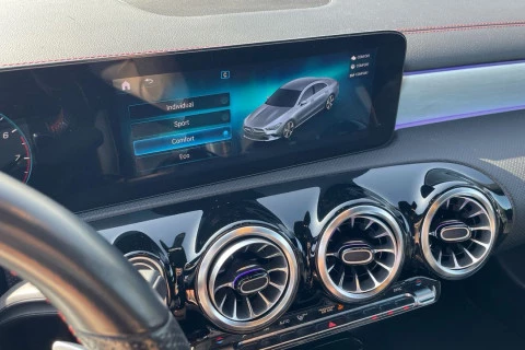 Mercedes-Benz CLA CLA 180