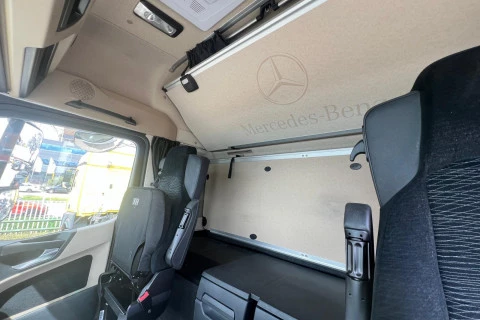 Mercedes-Benz Actros 1851 LS