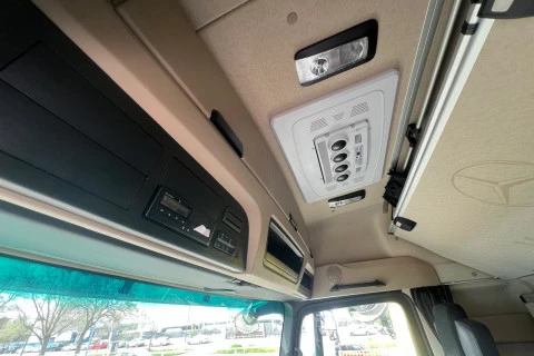 Mercedes-Benz Actros 1851 LS