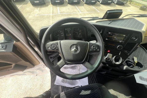 Mercedes-Benz Actros 1851 LS