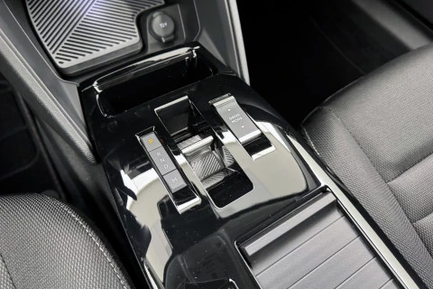 Citroën C4 Hybrid 145 ë-DCS6 Business Edition