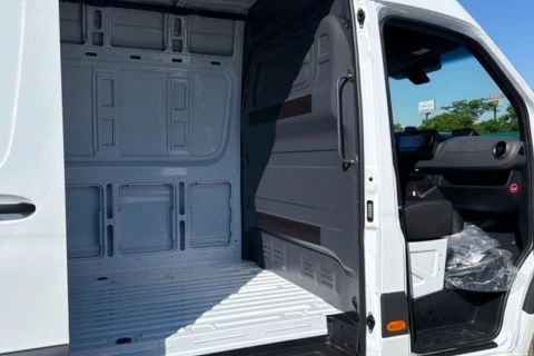 Mercedes-Benz Sprinter 315 CDI FURGÓN PRO LARGO