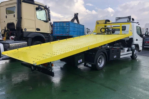 Mitsubishi Fuso Canter 7c18 7C18 + GRUA PORTACOCHES FOIMA