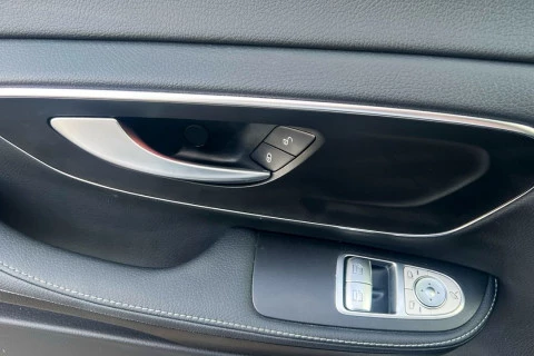 Mercedes-Benz Clase V 300 d Avantgarde Largo