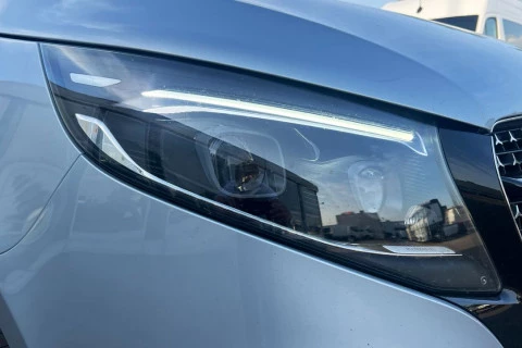 Mercedes-Benz Clase V 300 d Avantgarde Largo