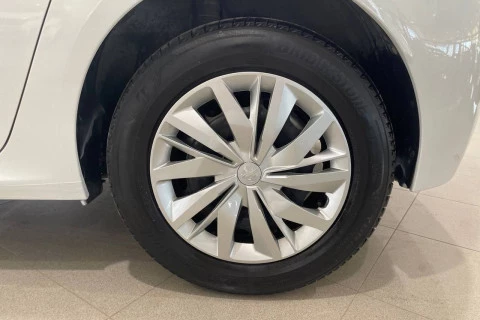 Peugeot 208 BlueHDi 73kW (100CV) Active