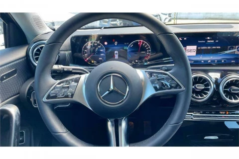 Mercedes-Benz Clase A A 250 e con tecnología híbrida EQ