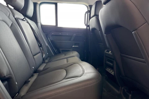 Land Rover Defender 110 3.0D I6 250 MHEV Auto 4WD 183 kW (249 CV)