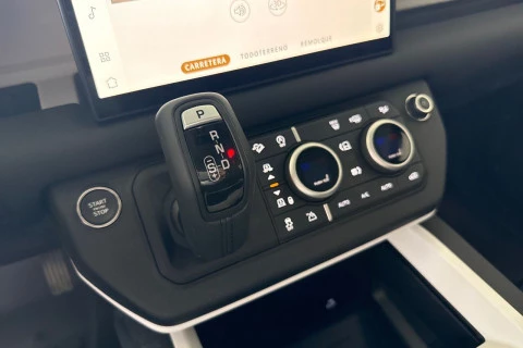 Land Rover Defender 110 3.0D I6 250 MHEV Auto 4WD 183 kW (249 CV)