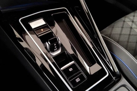 Volkswagen Golf R-Line 2.0 TDI 110 kW (150 CV) DSG