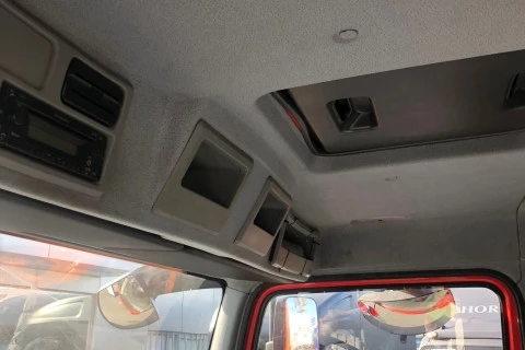 Mercedes-Benz Atego 1218 LNR + BOTELLERO