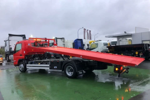 Mitsubishi Fuso Canter 7c18 PLATAFORMA FOIMA