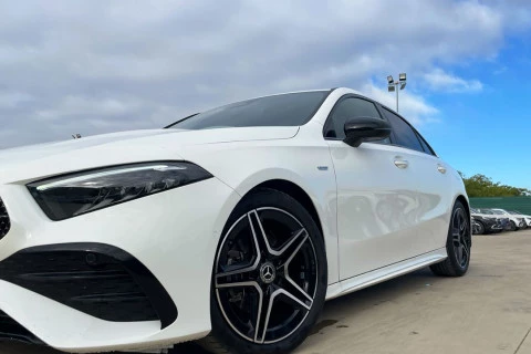 Mercedes-Benz Clase A A 200 d Sedán