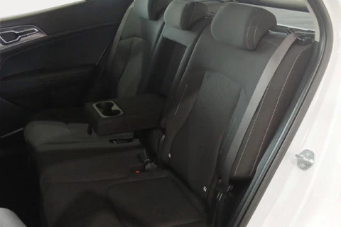 Kia Sportage 1.6 CRDi MHEV Business 4x2 DCT 100 kW (136 CV)