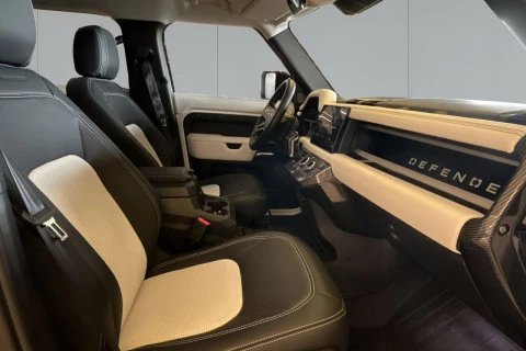 Land Rover Defender 110 D200 MHEV Standard 4WD Auto 147 kW (200 CV)