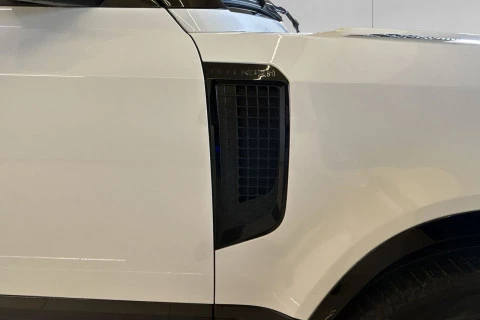 Land Rover Defender 110 D200 MHEV Standard 4WD Auto 147 kW (200 CV)