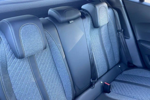 Peugeot 2008 Allure Puretech 100 S&S 6 Vel. MAN