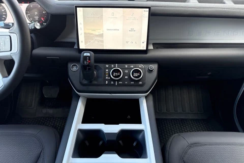 Land Rover Defender 110 3.0D I6 250 MHEV Auto 4WD 183 kW (249 CV)