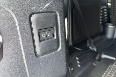 Land Rover Defender 110 3.0D I6 250 MHEV Auto 4WD 183 kW (249 CV)