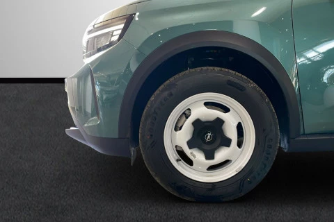 Opel Frontera 1.2T XHT Hybrid eDCT6 100kW Edition