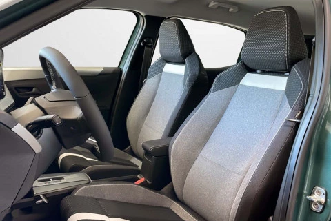 Opel Frontera 1.2T XHT Hybrid eDCT6 100kW Edition