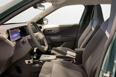 Opel Frontera 1.2T XHT Hybrid eDCT6 100kW Edition