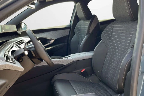 Peugeot 5008 Hybrid 1.2 107KW Allure eDCS6