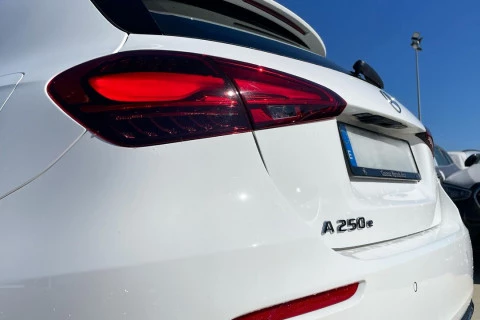 Mercedes-Benz Clase A A 250 e con tecnología híbrida EQ