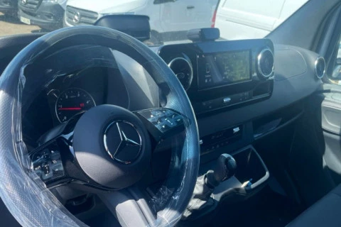 Mercedes-Benz Sprinter 311 CDI FURGON PRO MEDIO