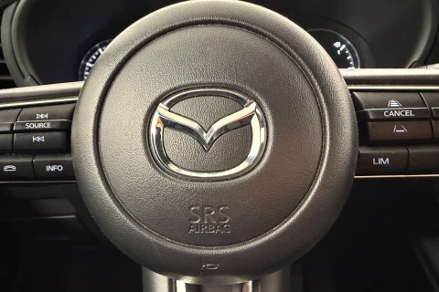 Mazda3 2.5L E-SKY G MHEV 103kW Centre-line