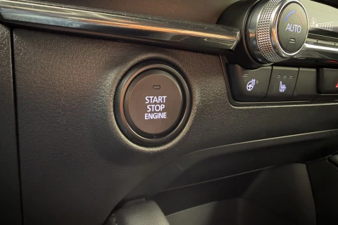 Mazda3 2.5L E-SKY G MHEV 103kW Centre-line