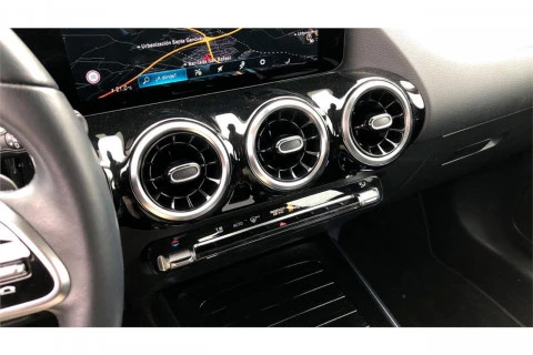 Mercedes-Benz GLA GLA 180