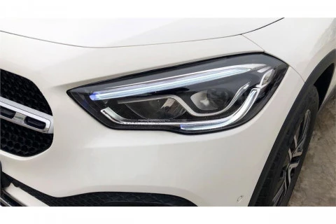 Mercedes-Benz GLA GLA 180