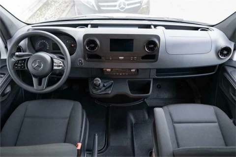 Mercedes-Benz Sprinter 906BB35