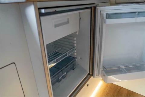 Mercedes-Benz Sprinter 906BB35