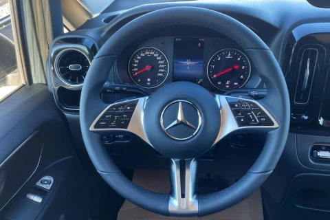 Mercedes-Benz Vito 114CDI AT 100kW Tourer Select Larga