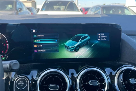 Mercedes-Benz GLA GLA 200 D