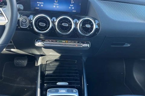 Mercedes-Benz GLA GLA 200 D