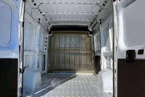 Opel Movano Furgón L2 H2 3.5T Diesel 140 Manual