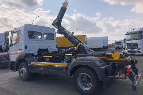 Mercedes-Benz Atego 1224 + GANCHO JIMECA 8 TON.