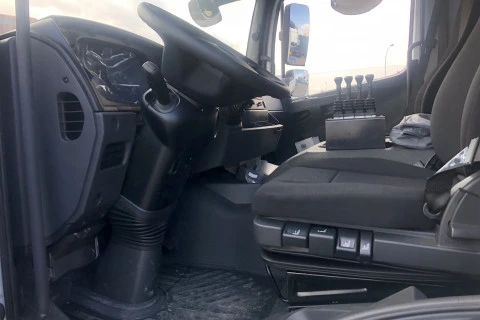 Mercedes-Benz Atego 1224 + GANCHO JIMECA 8 TON.