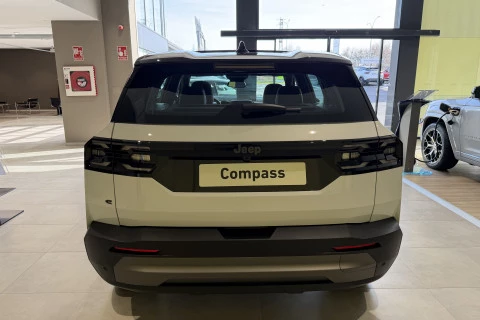 Jeep Compass Full Electric Jeep Compass BEV Altitude