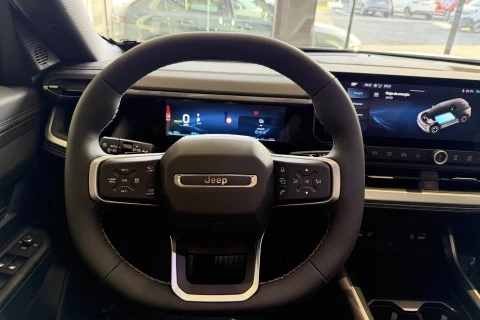 Jeep Compass Full Electric Jeep Compass BEV Altitude