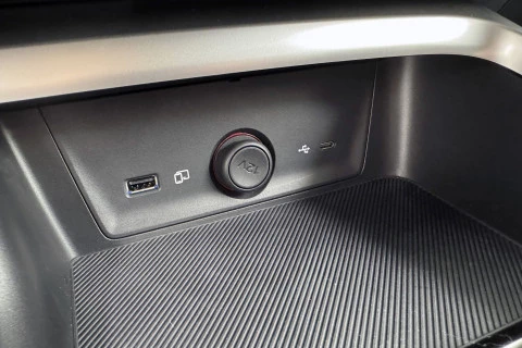 MG ZS Hybrid+ Luxury