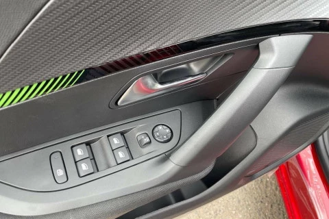 Peugeot 2008 Active Puretech 100 S&S 6 Vel. MAN