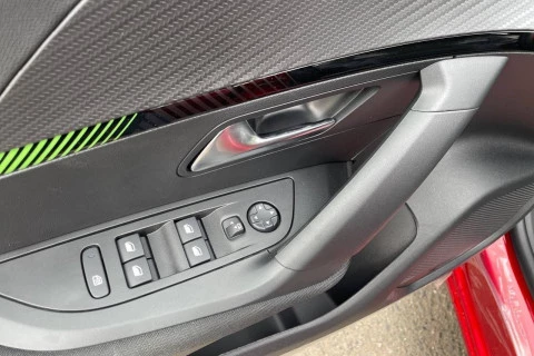 Peugeot 2008 Active Puretech 100 S&S 6 Vel. MAN