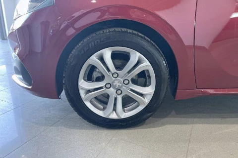 Peugeot 208 5P ACTIVE 1.2L PureTech 110