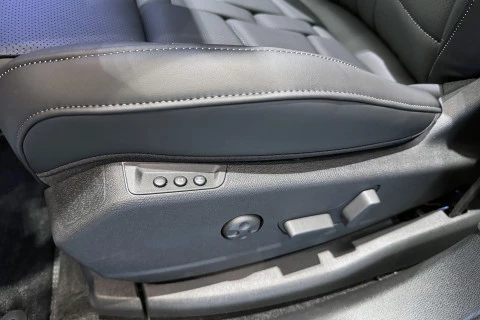 DS 7 PLUG-IN HYBRID AWD 300 ÉTOILE